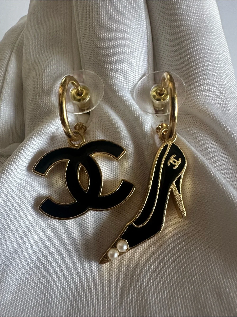 Authentic CHANEL 02A CC Logo & High Heel Mismatched Drop Earrings Black Gold